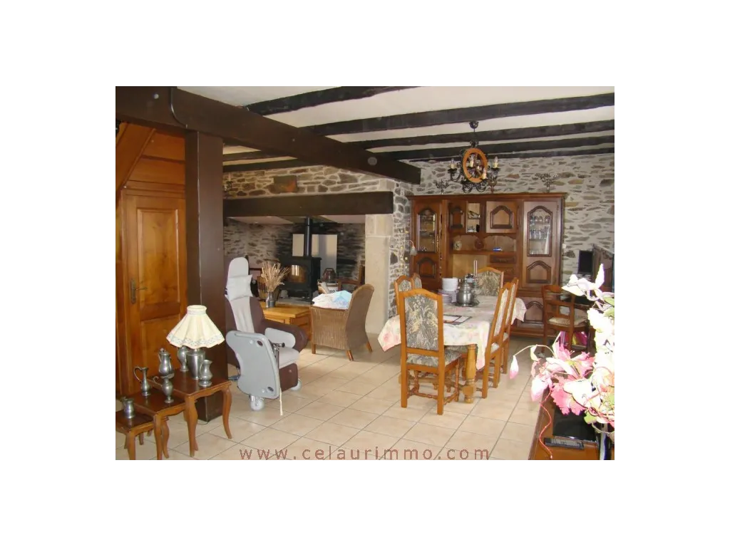 CORREZIENNE 150M² HOUSE WITH BARN 