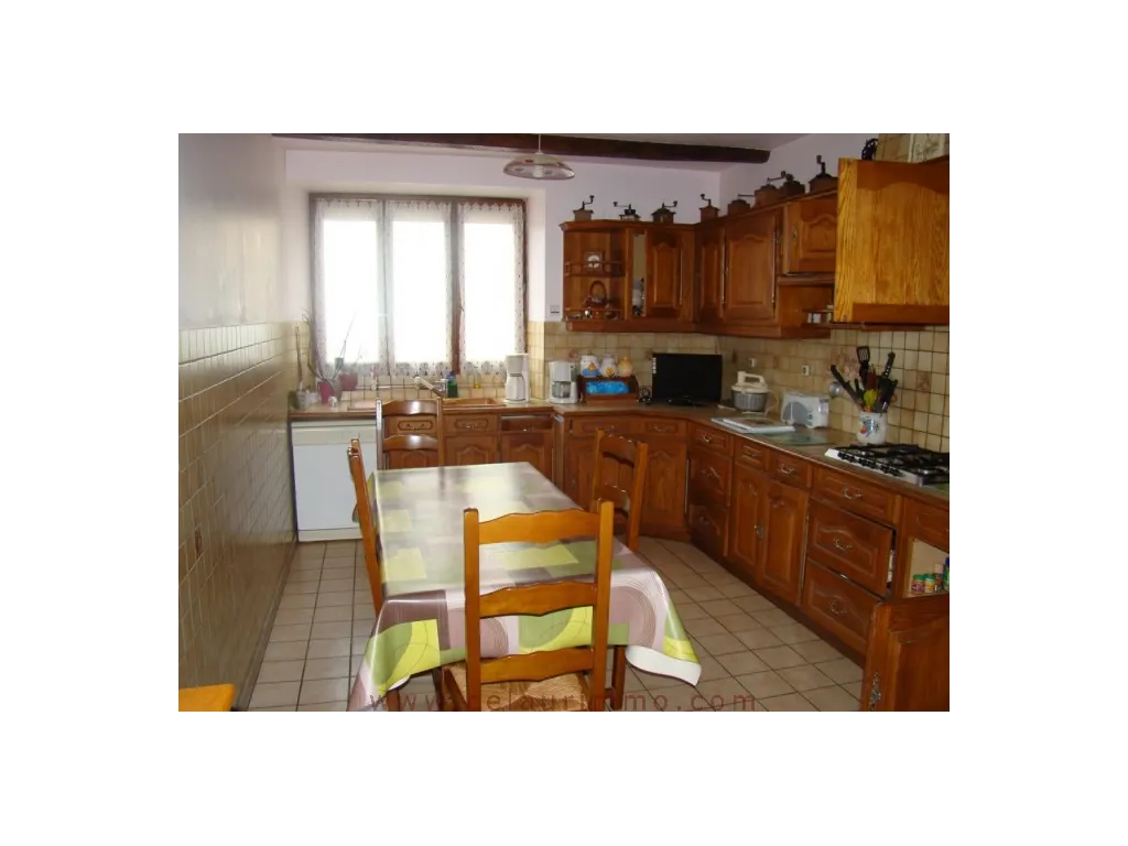 CORREZIENNE 150M² HOUSE WITH BARN 