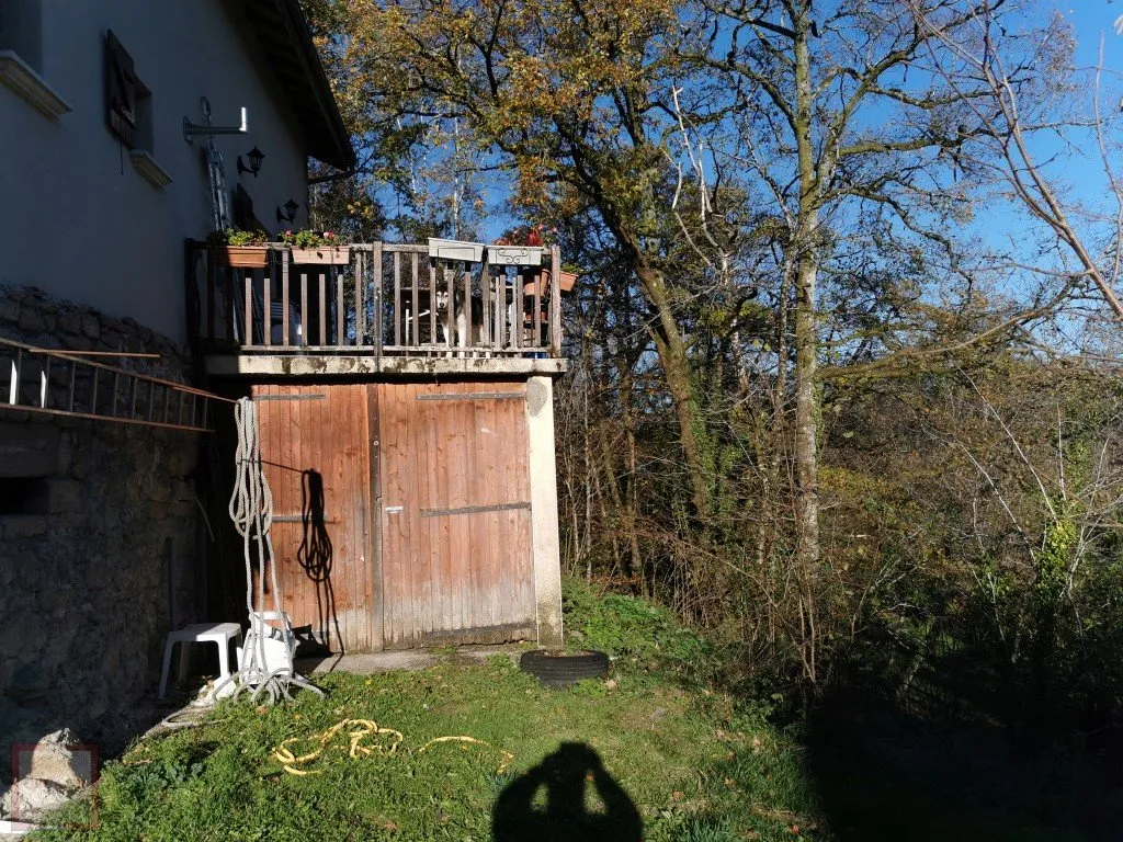 STONE HOUSE AND BREAD OVEN