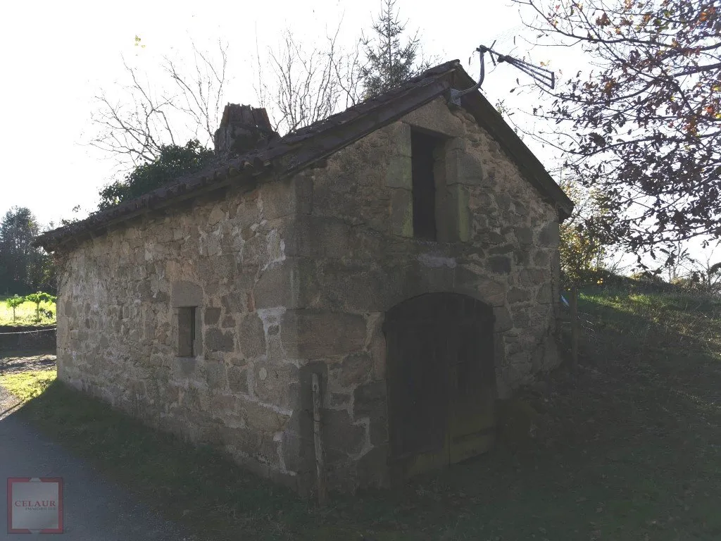 STONE HOUSE AND BREAD OVEN