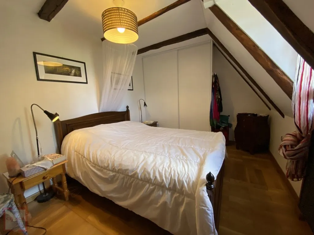 COUNTRY HOUSE WITH OUTBUILDINGS ON THE DORDOGNE BORDER-BIS