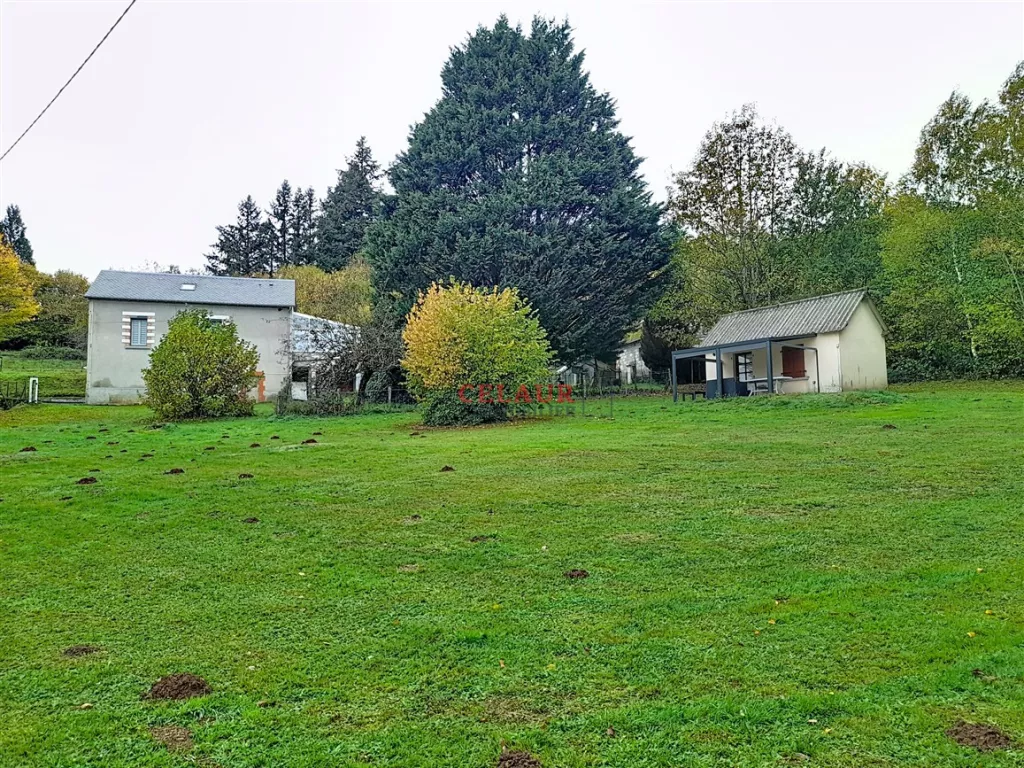 Maison avec terrain et dépendance