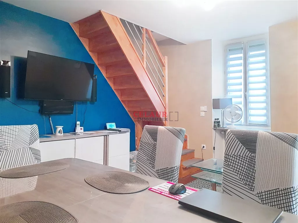 Maison avec terrain et dépendance