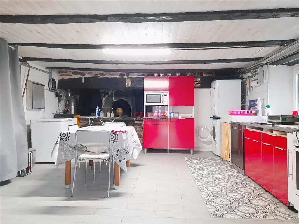 Maison avec terrain et dépendance