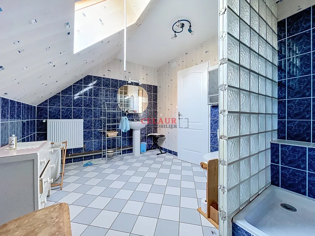 SUPERBE MAISON FAMILIALE DE 187 M&sup2;